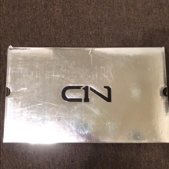 Under armor cleats - Picture 4 of 4